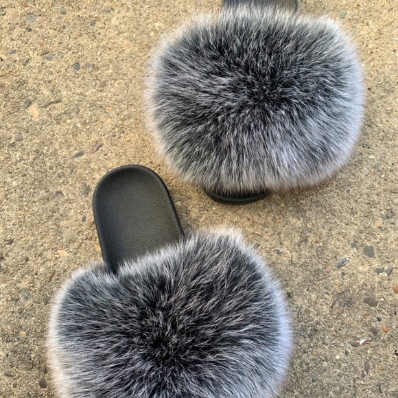 Grey Real Fur Slides 6.5-10 - Picture 4 of 6